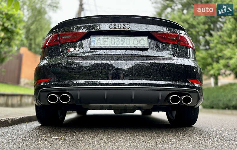 Седан Audi S3 2016 в Днепре