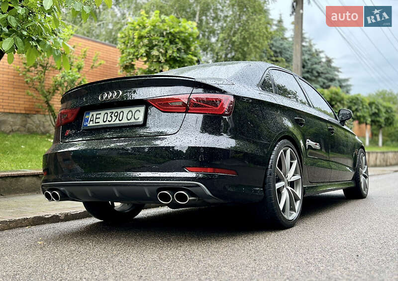 Седан Audi S3 2016 в Днепре