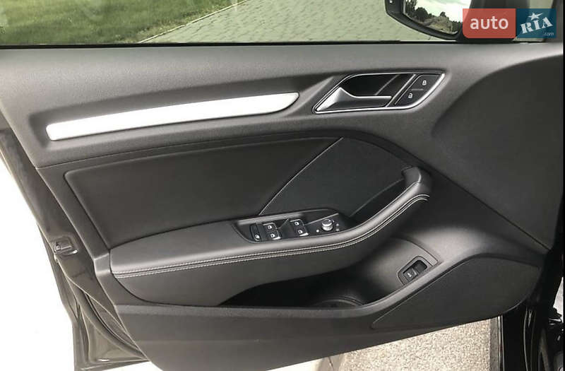 Седан Audi S3 2016 в Днепре