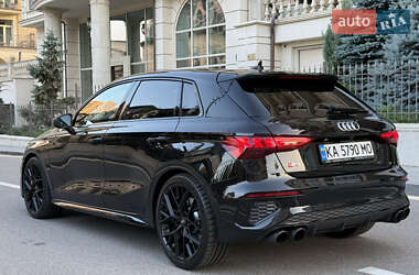 Седан Audi S3 2021 в 