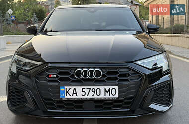 Седан Audi S3 2021 в 