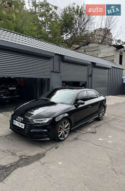 Седан Audi S3 2016 в 