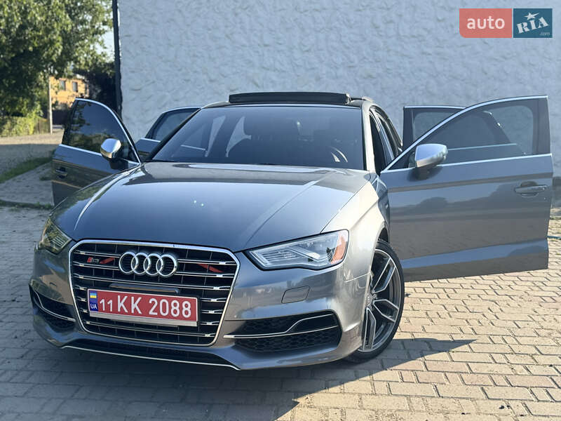 Седан Audi S3 2014 в Вижниці