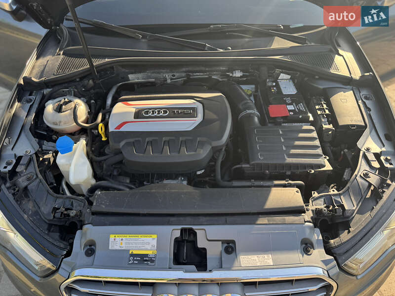 Седан Audi S3 2014 в Вижниці