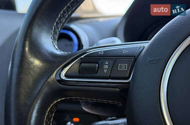 Седан Audi S3 2015 в 