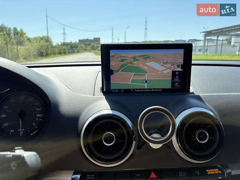 Седан Audi S3 2015 в Коростені