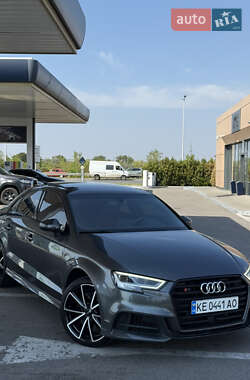 Седан Audi S3 2017 в Дніпрі