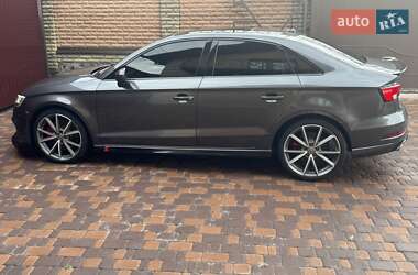 Седан Audi S3 2017 в 