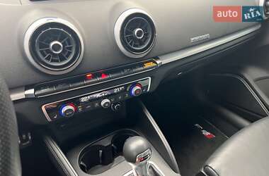 Седан Audi S3 2017 в 