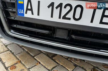 Седан Audi S3 2019 в 