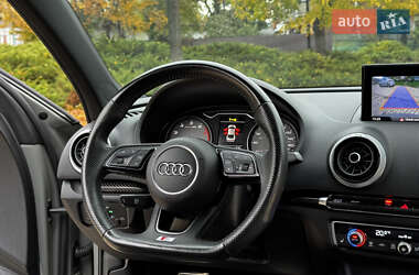 Седан Audi S3 2019 в 