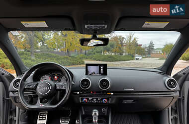 Седан Audi S3 2019 в 