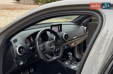 Седан Audi S3 2019 в 