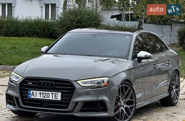 Седан Audi S3 2019 в 