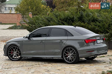Седан Audi S3 2019 в 