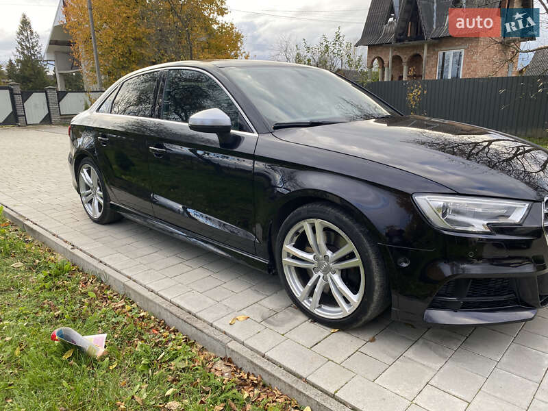Седан Audi S3 2014 в Коломиї