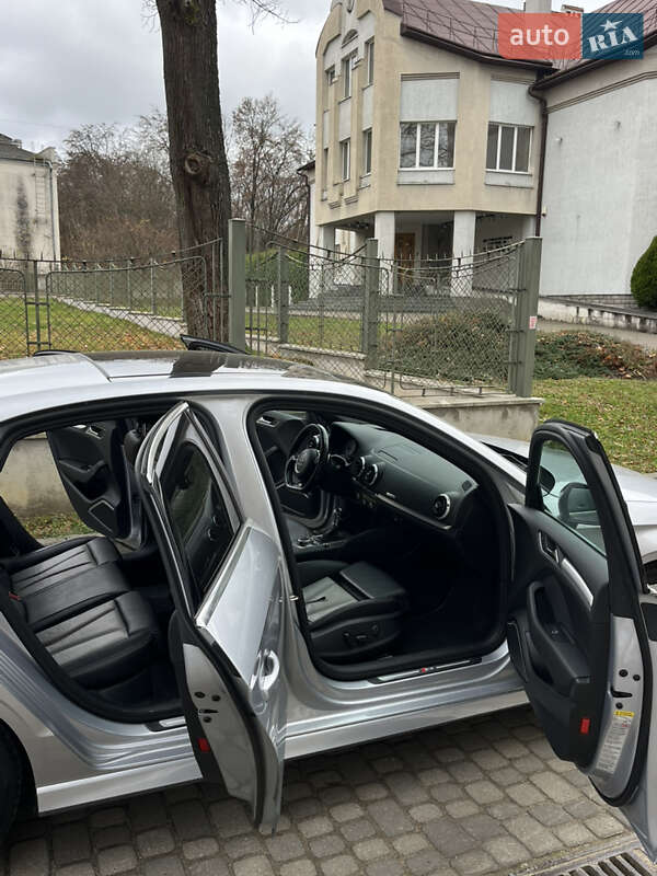 Седан Audi S3 2015 в Львові