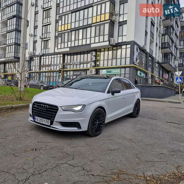 Седан Audi S3 2014 в Виннице