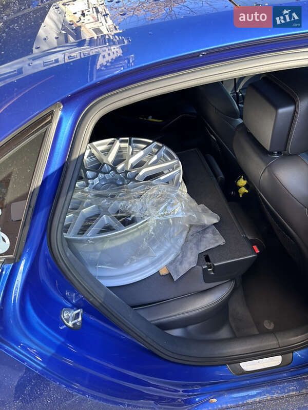 Седан Audi S3 2014 в Киеве