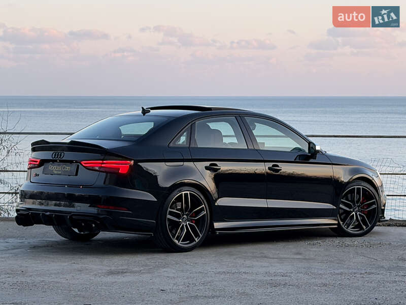 Седан Audi S3 2017 в Одессе