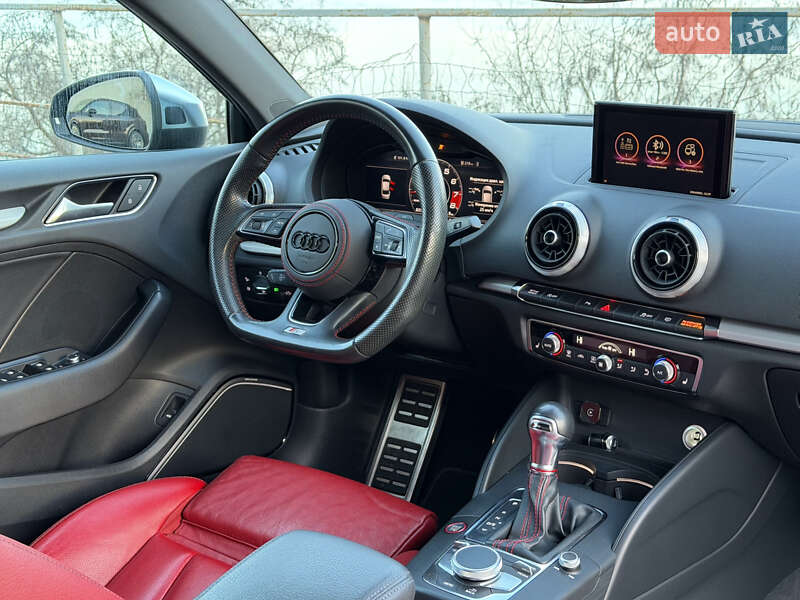 Седан Audi S3 2017 в Одессе
