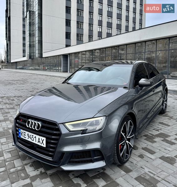 Седан Audi S3 2017 в Дніпрі