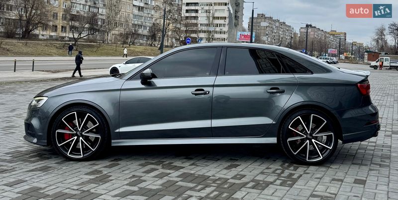 Седан Audi S3 2017 в Дніпрі