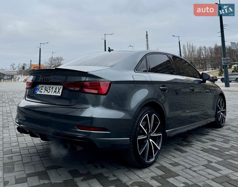 Седан Audi S3 2017 в Дніпрі