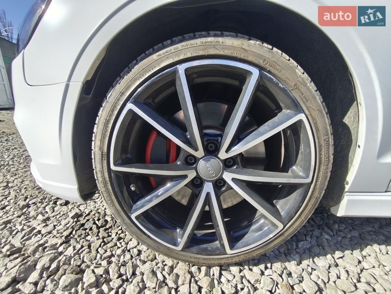 Седан Audi S3 2015 в Киеве