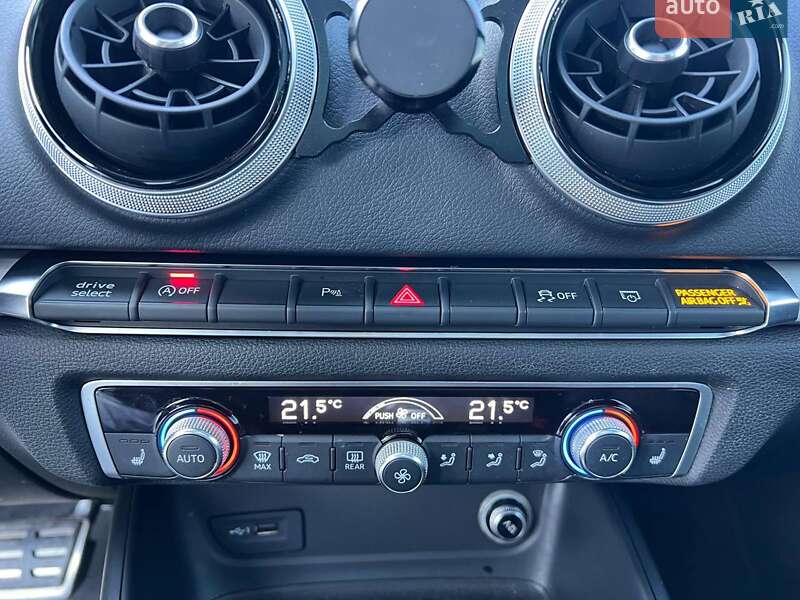 Седан Audi S3 2017 в Львове