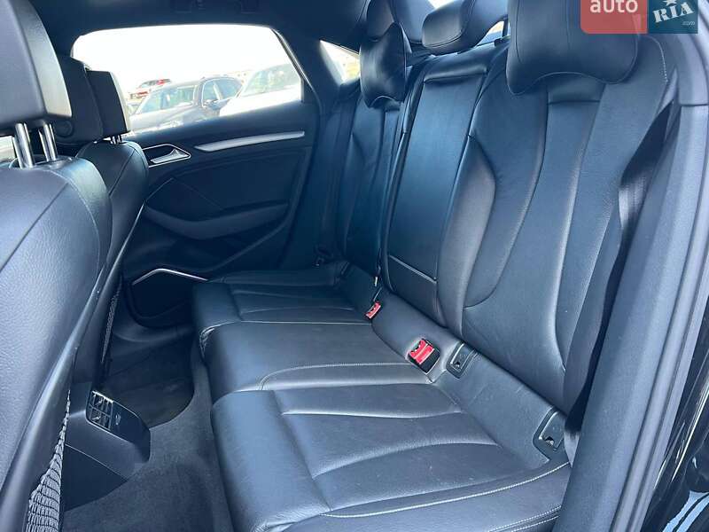 Седан Audi S3 2017 в Львове