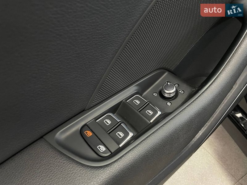 Седан Audi S3 2014 в Киеве