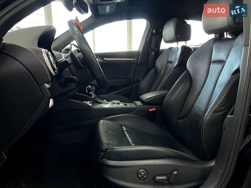 Седан Audi S3 2014 в Киеве