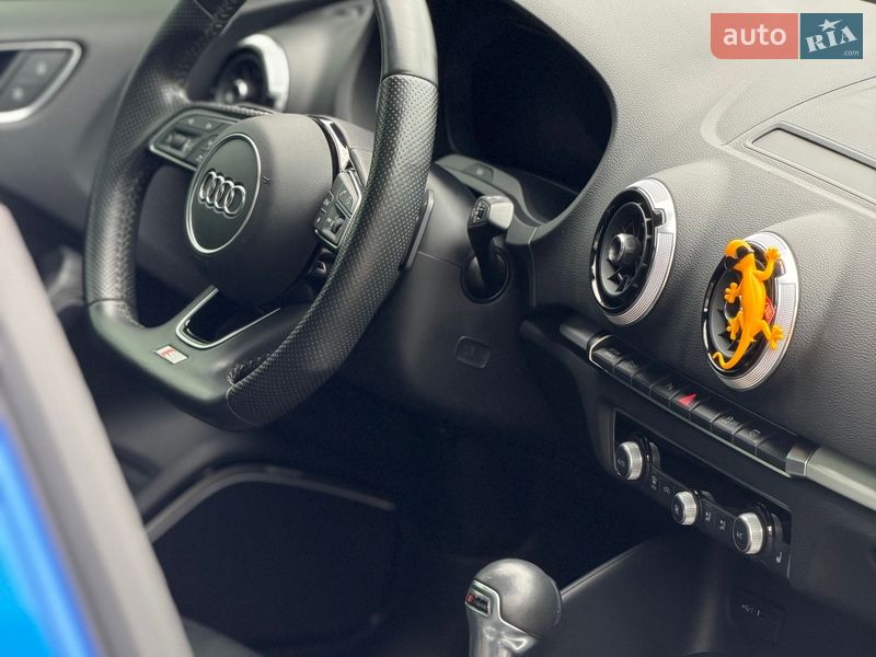 Седан Audi S3 2017 в Киеве