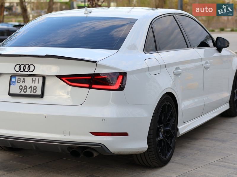 Седан Audi S3 2015 в Кропивницькому