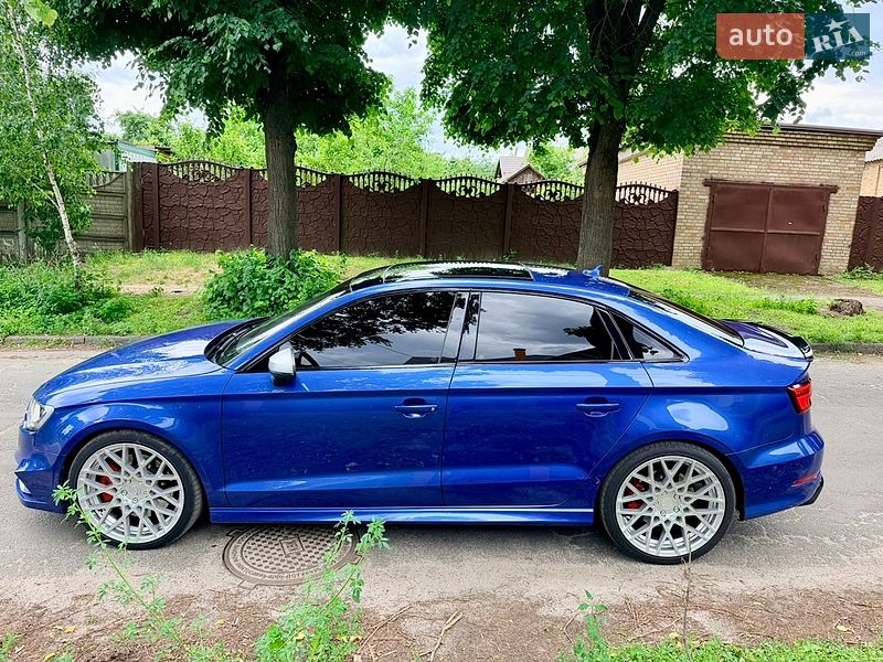 Седан Audi S3 2014 в Киеве