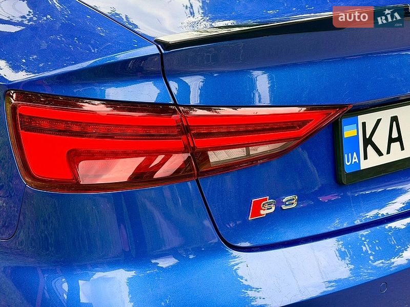 Седан Audi S3 2014 в Киеве