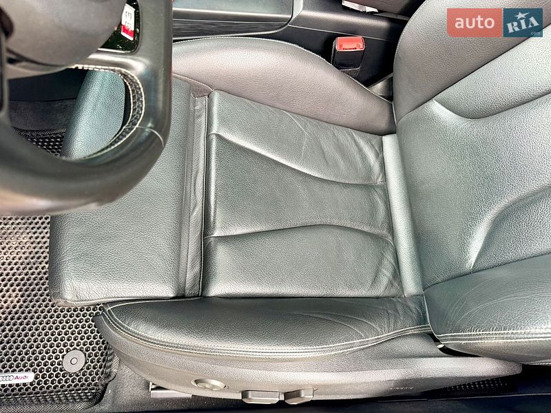 Седан Audi S3 2014 в Киеве