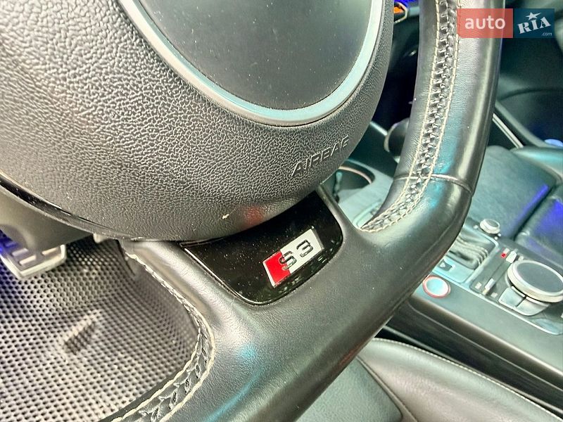 Седан Audi S3 2014 в Киеве