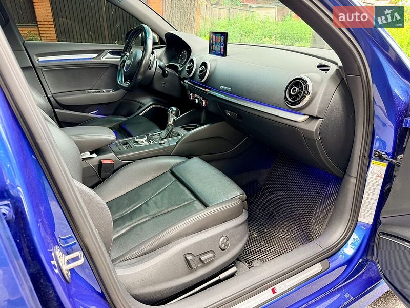Седан Audi S3 2014 в Киеве