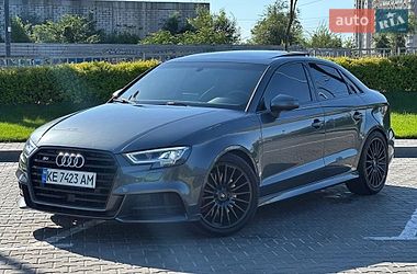 Седан Audi S3 2016 в Дніпрі Седан Audi S3 2016 в Дніпрі