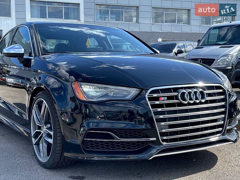Седан Audi S3 2014 в Киеве