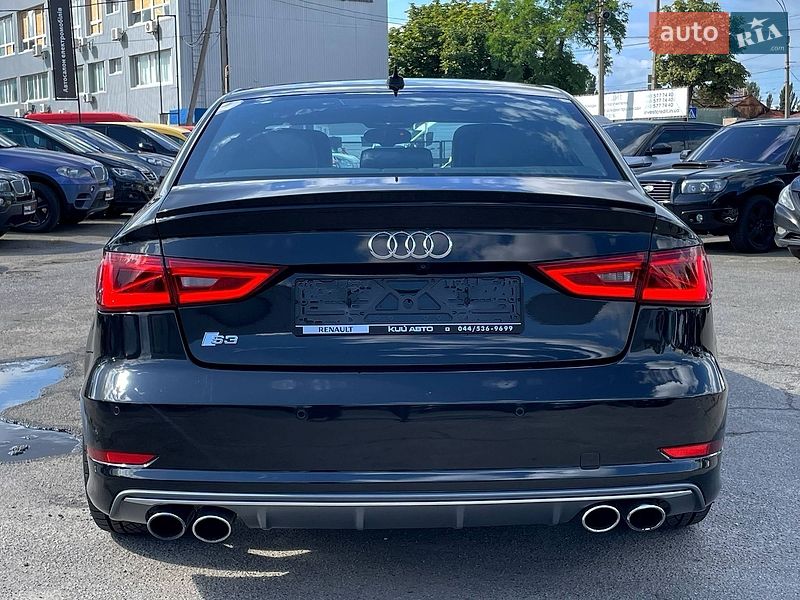 Седан Audi S3 2014 в Киеве