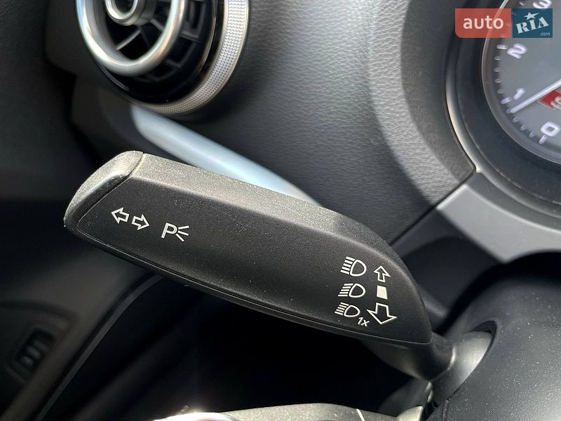 Седан Audi S3 2014 в Киеве