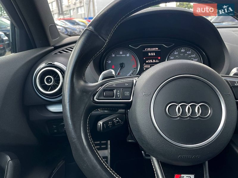 Седан Audi S3 2014 в Киеве