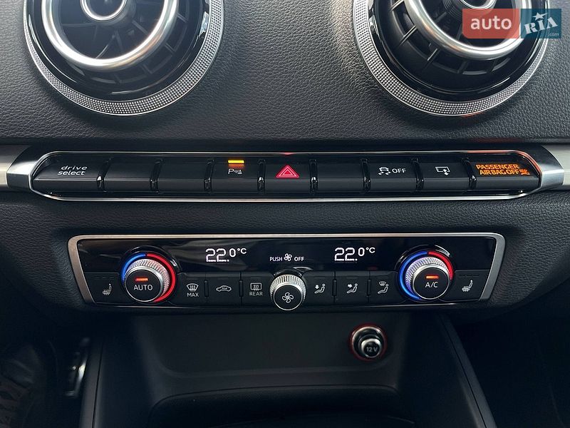 Седан Audi S3 2014 в Киеве