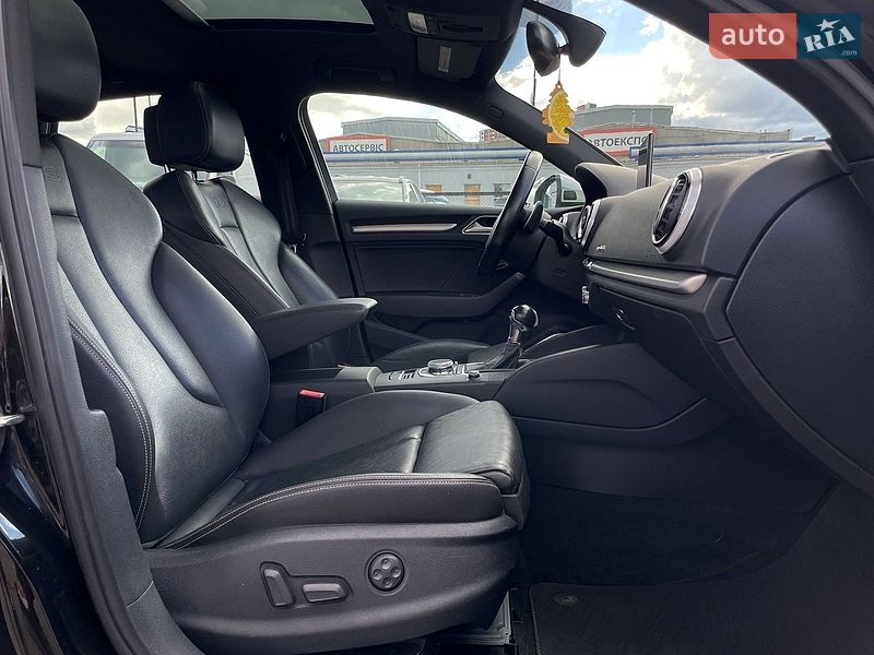 Седан Audi S3 2014 в Киеве