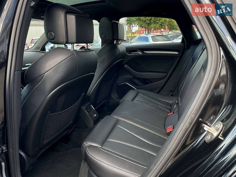 Седан Audi S3 2014 в Киеве