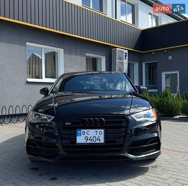 Седан Audi S3 2015 в Шептицькому
