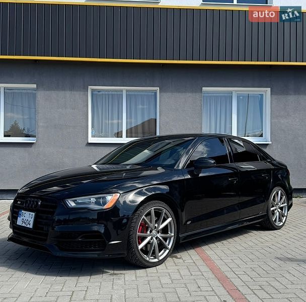 Седан Audi S3 2015 в Шептицькому
